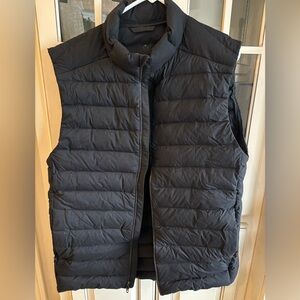 Lululemon Men’s Vest. Black. Excellent condition.